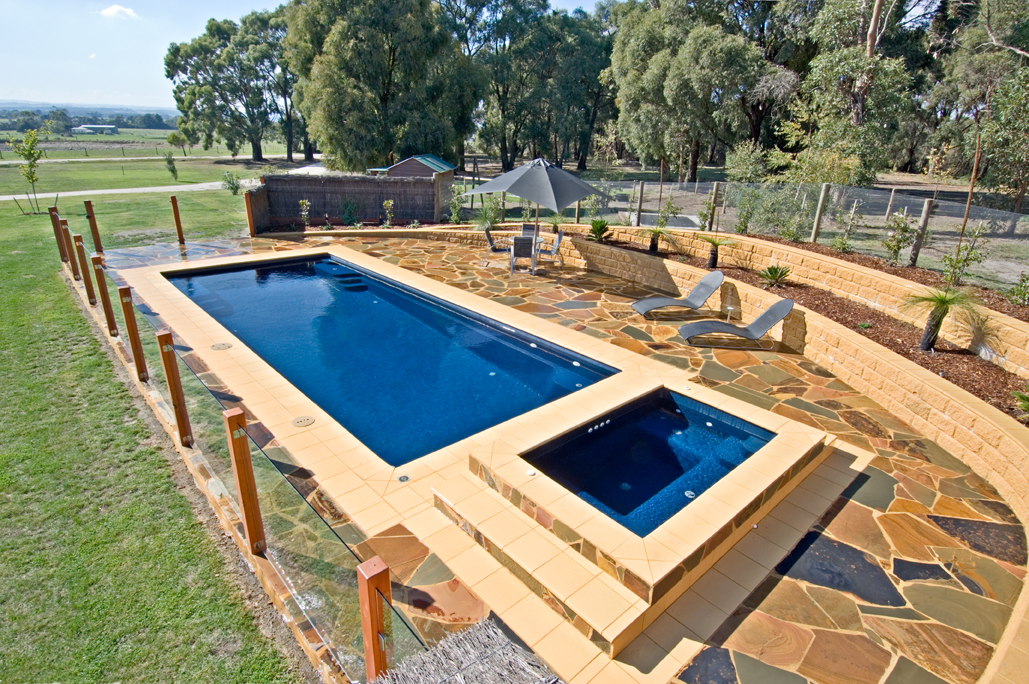 Fibreglass swimming pool