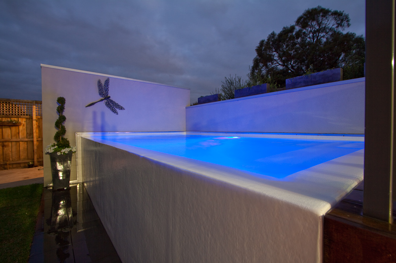 Fibreglass swimming pool