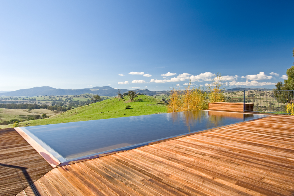 Fibreglass swimming pool